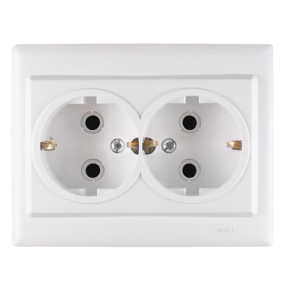 Priză electrică încălzită